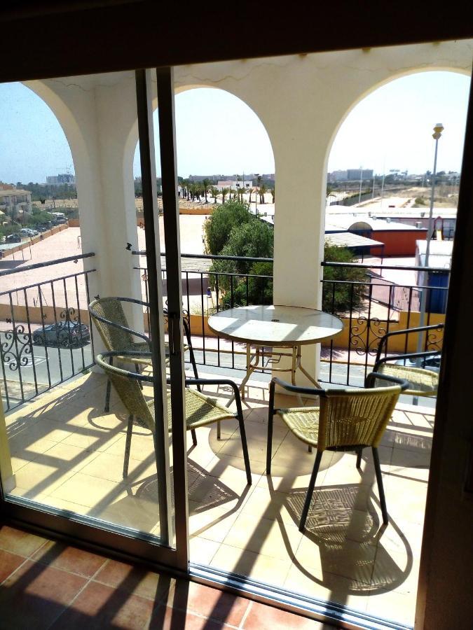 Casa Roberto Bonito Apartment Torrevieja Luaran gambar